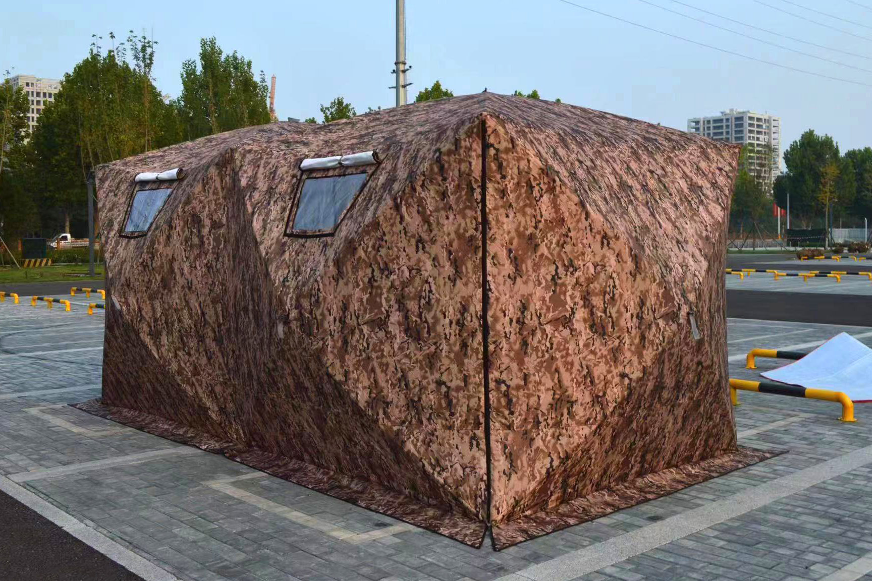 Палатка Куб "CONDOR" зимняя утепленная 4,4 х 2,2 х 2,15 КМФ Палатка Куб "CONDOR" зимняя утепленная 4,4 х 2,2 х 2,15 КМФ