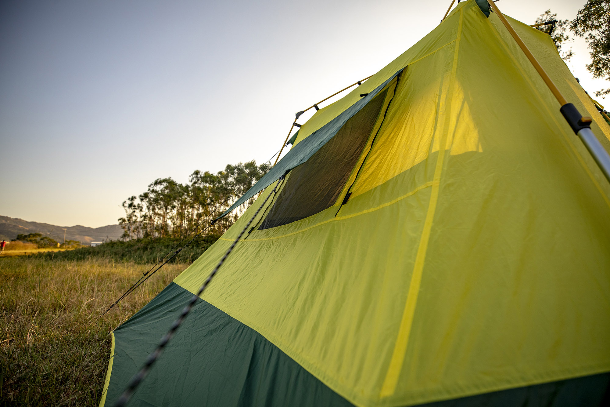 Палатка KYODA U039 размер (54+135+114+54) х225х160 см, 4 места, вес 7 кг. Палатка KYODA U039 размер (54+135+114+54) х225х160 см, 4 места, вес 7 кг.