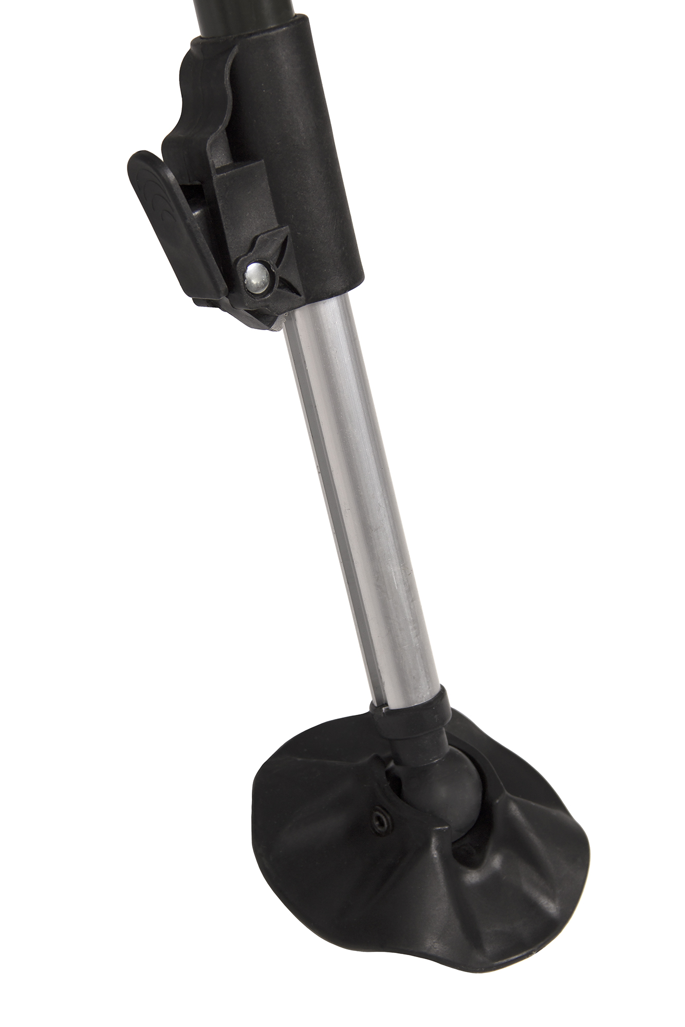 Кресло раскладное с откидной спинкой"Condor" 56х46х40/104 хаки/черное, подставка для ног Кресло раскладное с откидной спинкой"Condor" 56х46х40/104 хаки/черное, подставка для ног