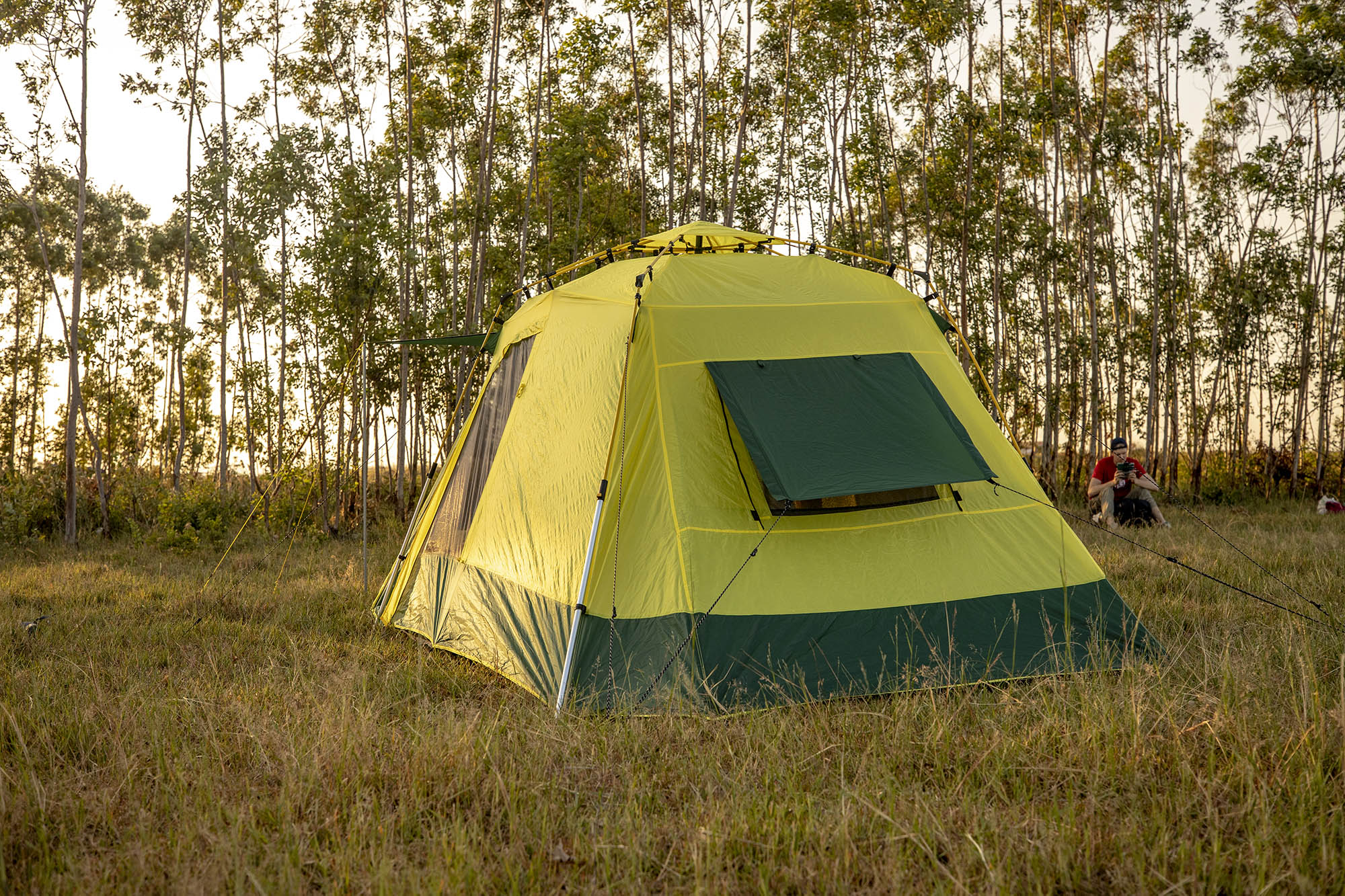 Палатка KYODA U039 размер (54+135+114+54) х225х160 см, 4 места, вес 7 кг. Палатка KYODA U039 размер (54+135+114+54) х225х160 см, 4 места, вес 7 кг.