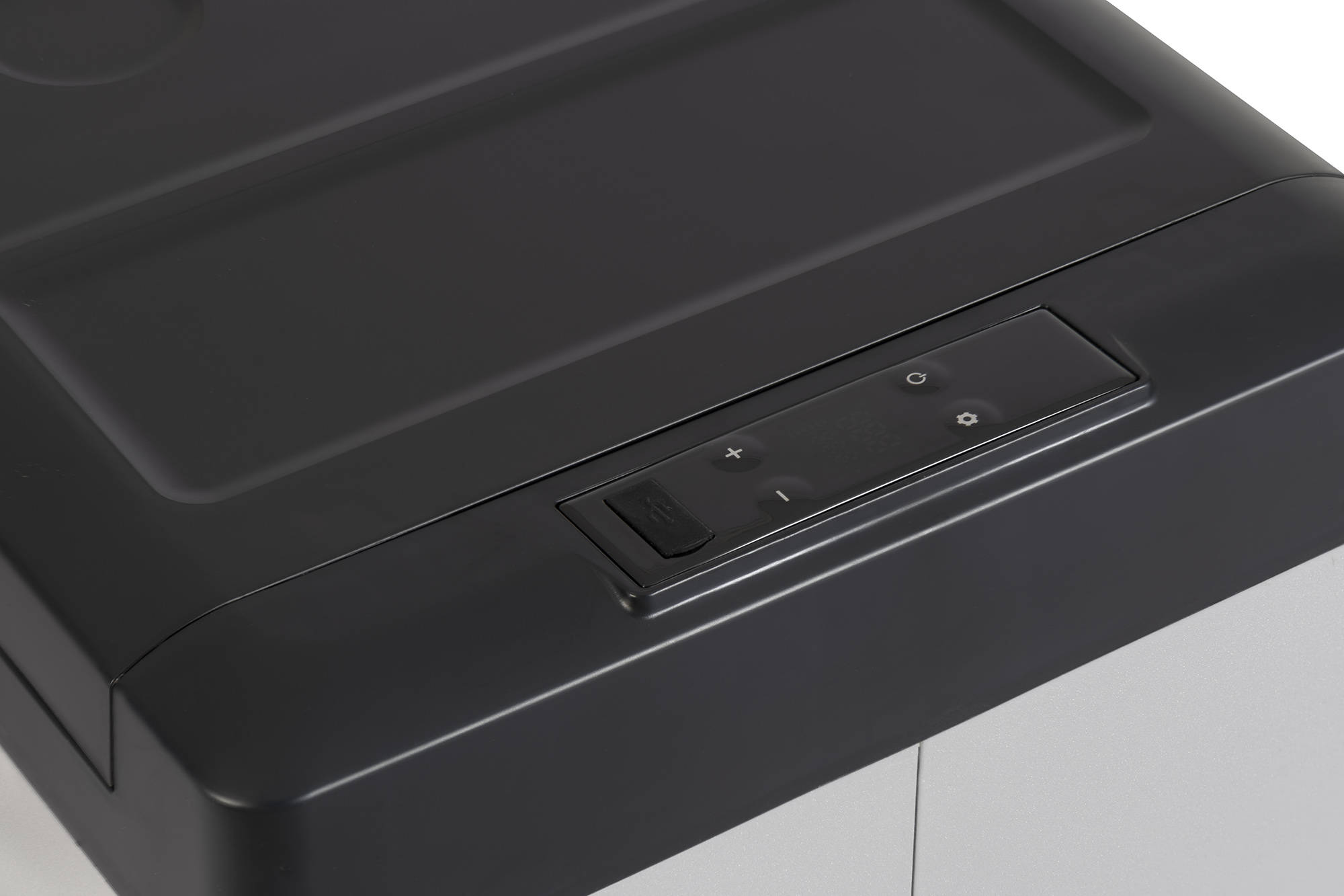 Автохолодильник Kyoda CS75, однокамерный, объем 75 л, вес 16,9 кг Автохолодильник Kyoda CS75, однокамерный, объем 75 л, вес 16,9 кг