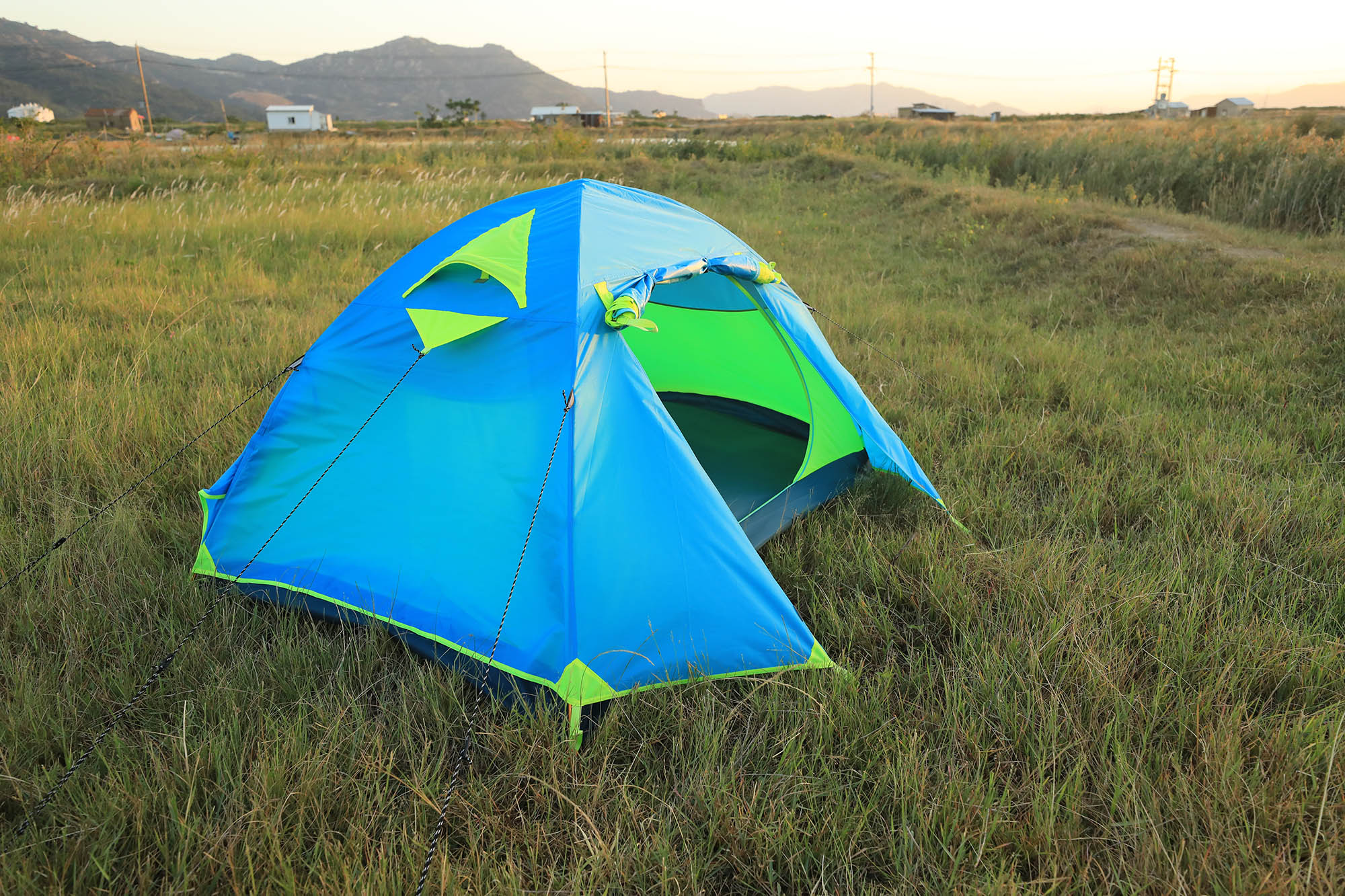 Палатка KYODA C022 размер 210х (40+140+40) х110 см, 2 места Палатка KYODA C022 размер 210х (40+140+40) х110 см, 2 места